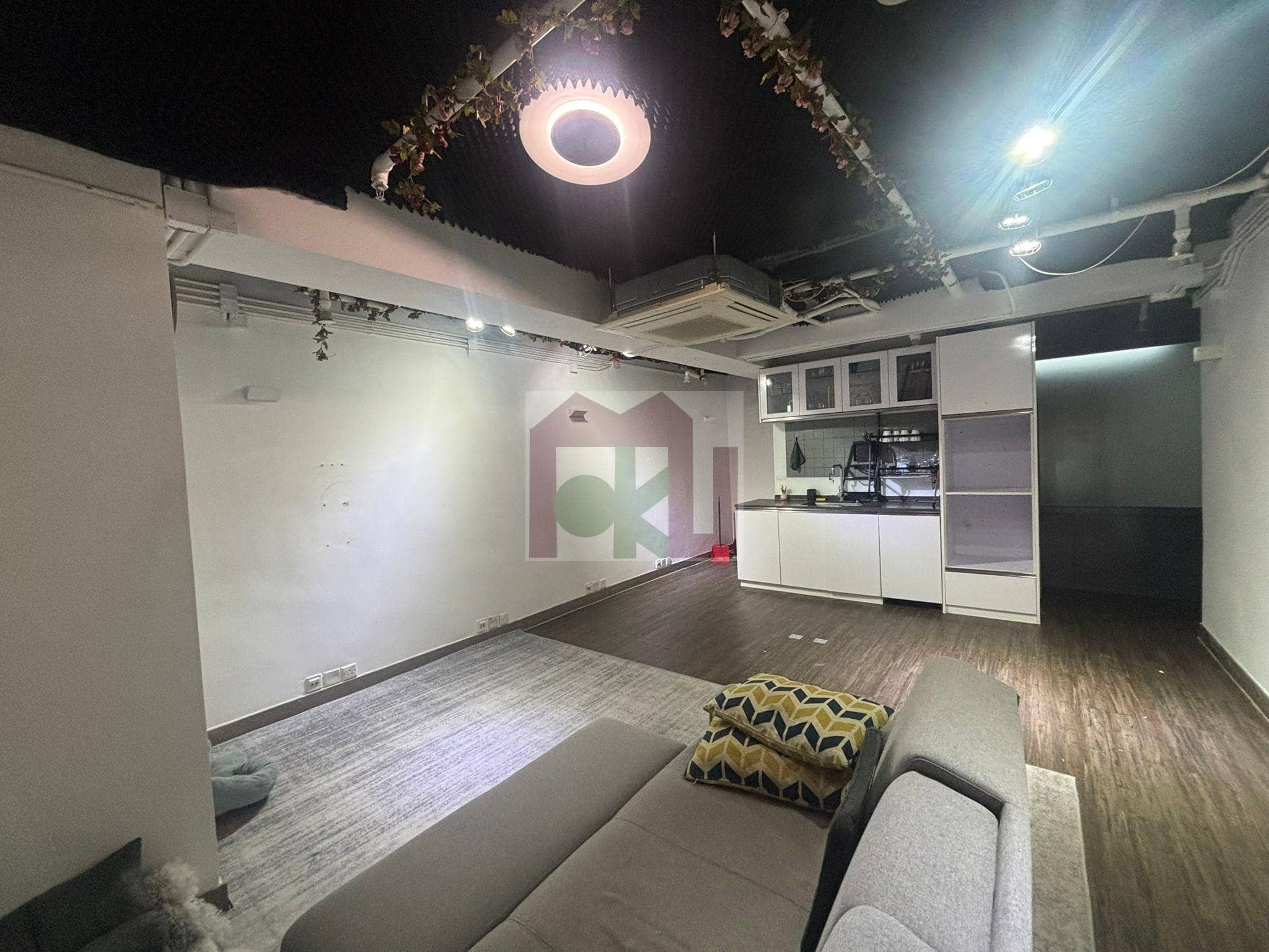 Richmake Commercial Buildingのブル或物件の写真